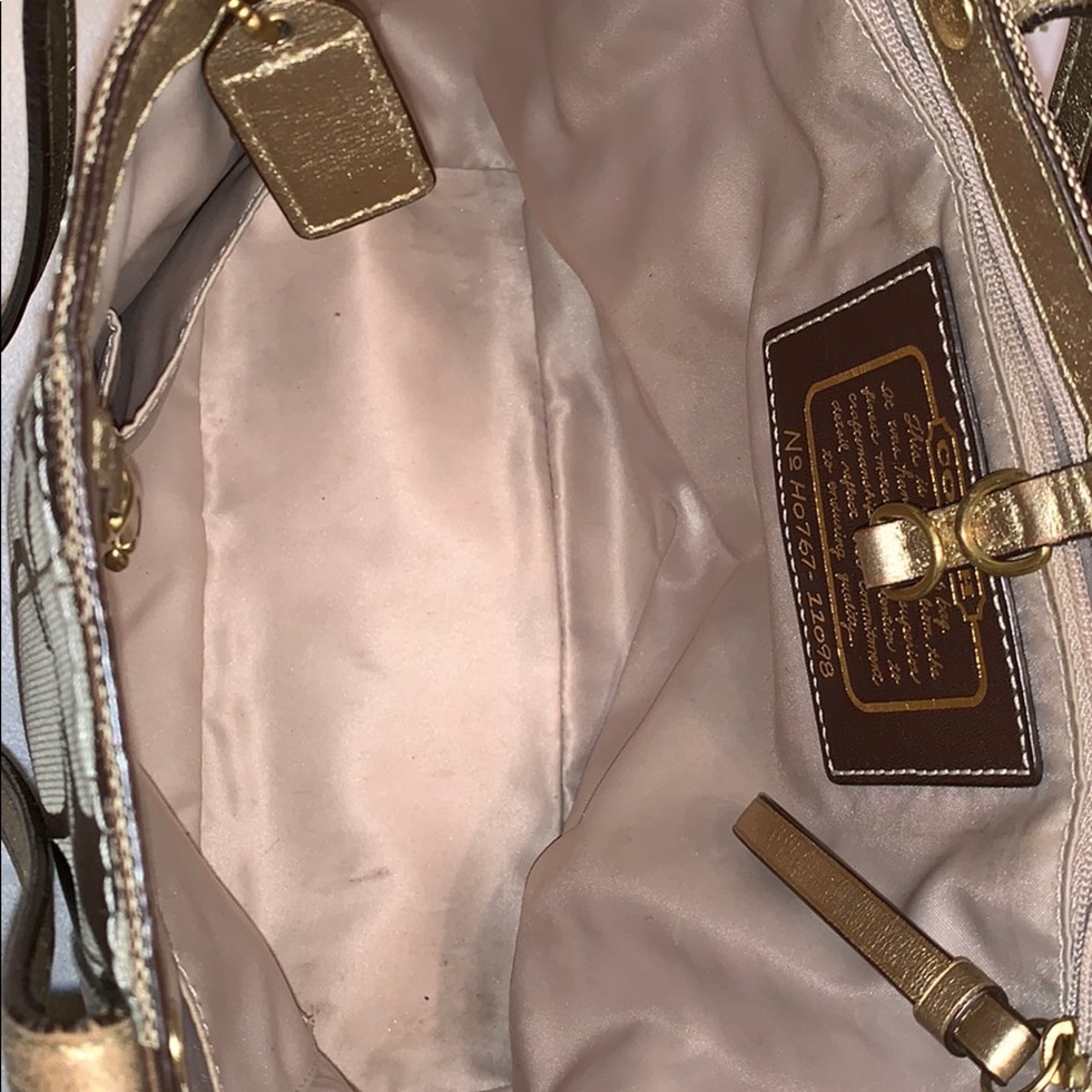 •COACH• - Picture 3 of 3